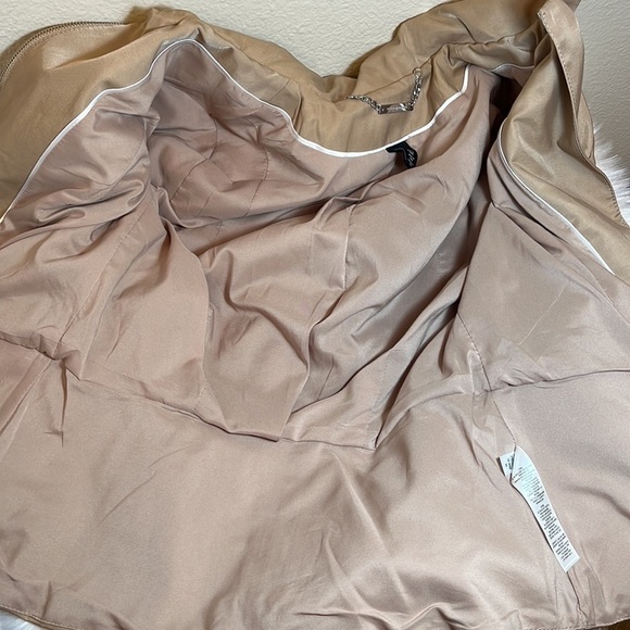 WHITE House Black Market Tan Jacket - Picture 13 of 16